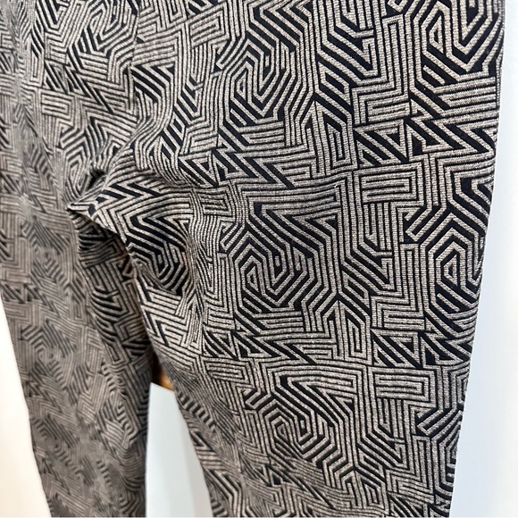 Joseph Ribkoff Pull On Pixie Pant Skinny Stretch Notched Geo Print 18352… - Picture 9 of 10